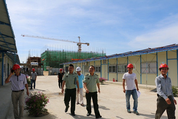 東方支隊聯(lián)合住建局開展建筑工地消防安全檢查